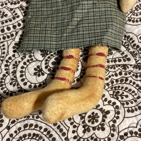 Small Handmade Primitive Folk Art Raggedy Ann Doll - Picture 4 of 5